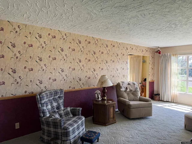 $350,000 | 115 North 13th Street, Thermopolis, WY 82443