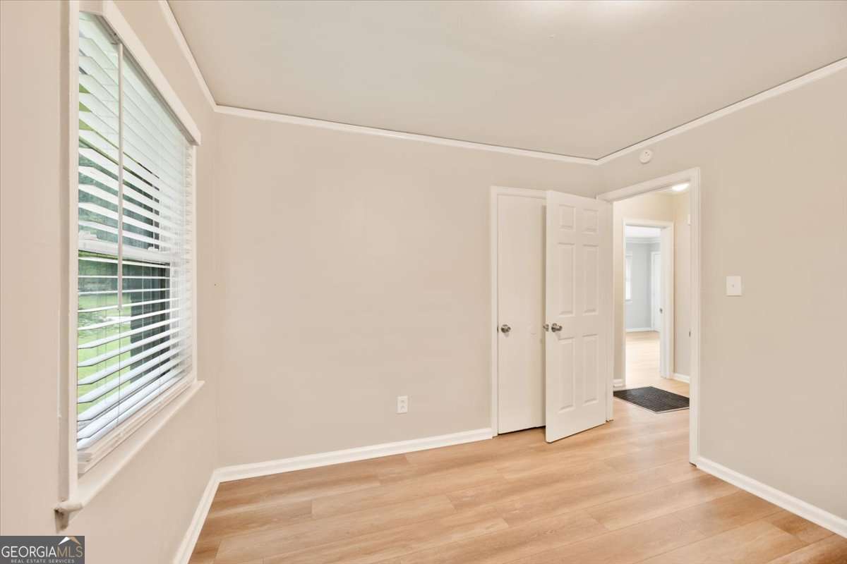 752 Jefferson Avenue Southwest Atlanta, GA 30315 - Photo 19 of 30 a view of an empty room with a window