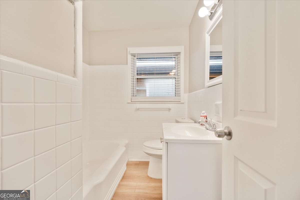 752 Jefferson Avenue Southwest Atlanta, GA 30315 - Photo 20 of 30 a bathroom with a sink a toilet and shower