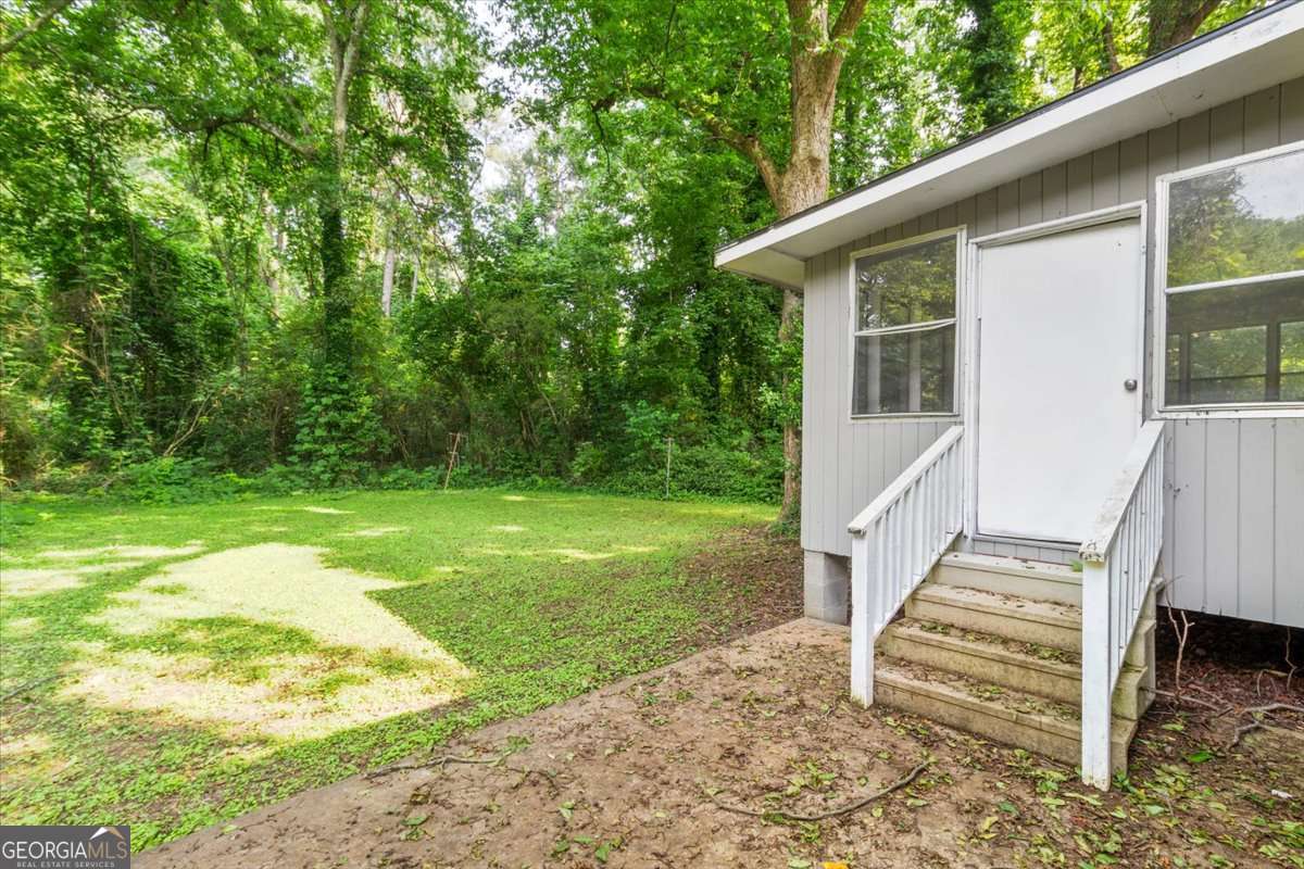 752 Jefferson Avenue Southwest Atlanta, GA 30315 - Photo 26 of 30 a view of outdoor space and yard