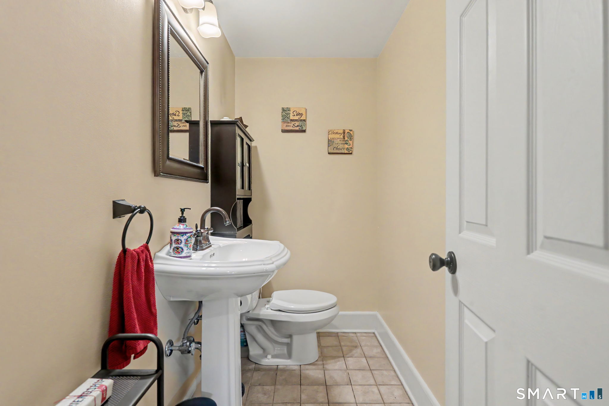 78 Chestnut Hill Road Trumbull, CT 06611 - Photo 14 of 36