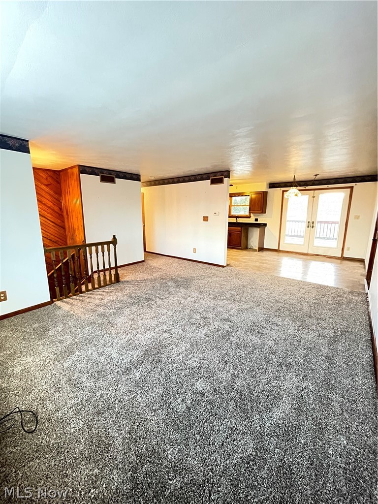 1103 Courtland Road Weirton, WV 26062 - Photo 5 of 23