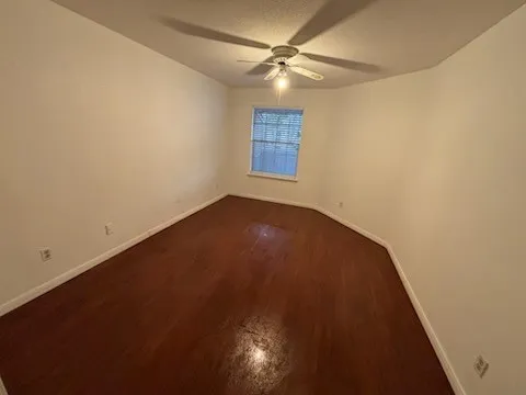 $1,300 | 10725 Braes Bend Drive, Houston, TX 77071