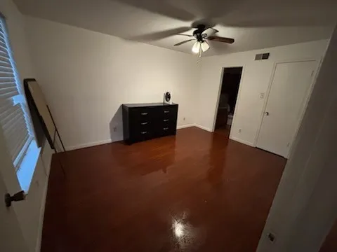 $1,300 | 10725 Braes Bend Drive, Houston, TX 77071