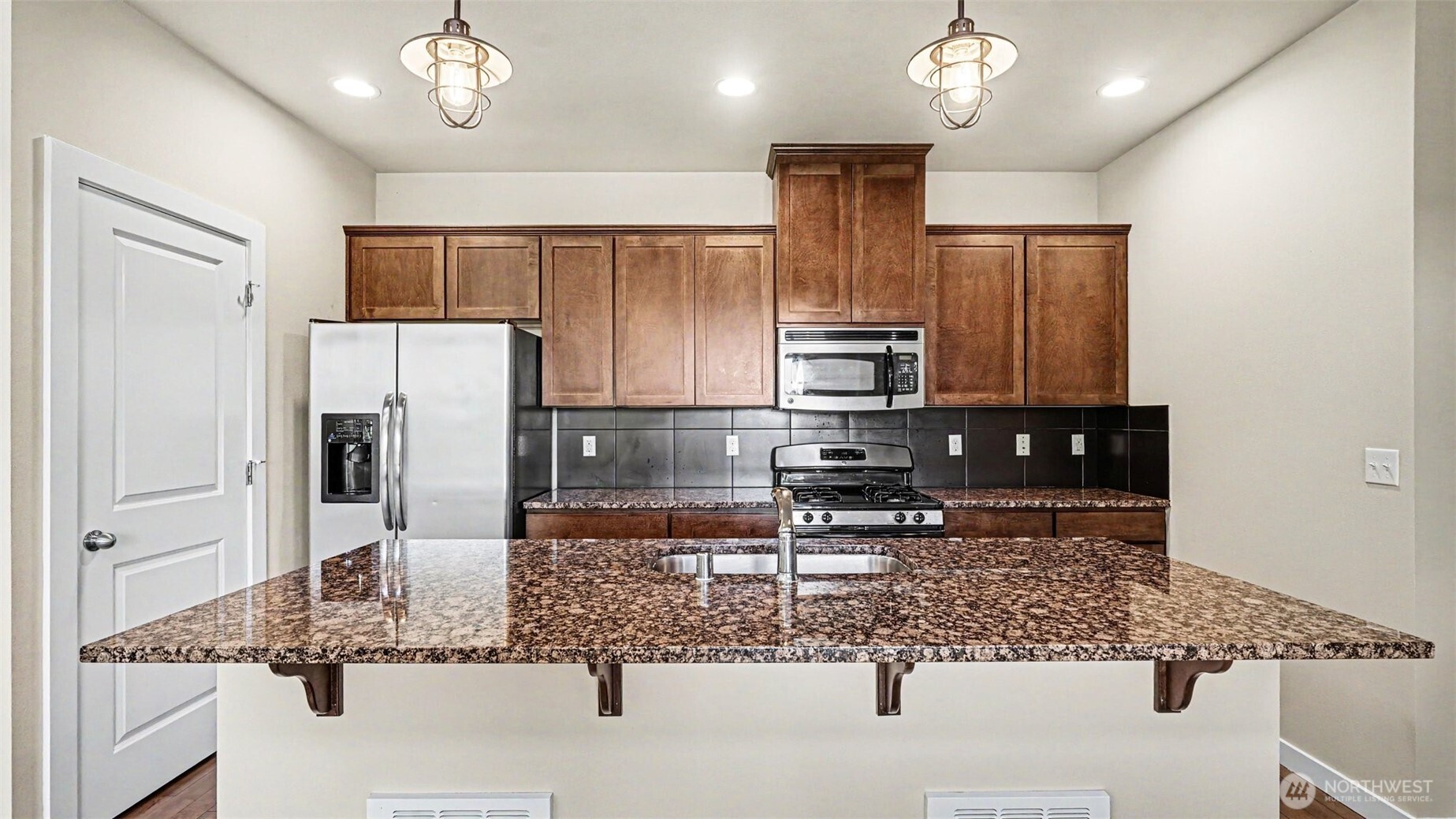 16533 2nd Park Southeast Bothell, WA 98012 - Photo 12 of 31
