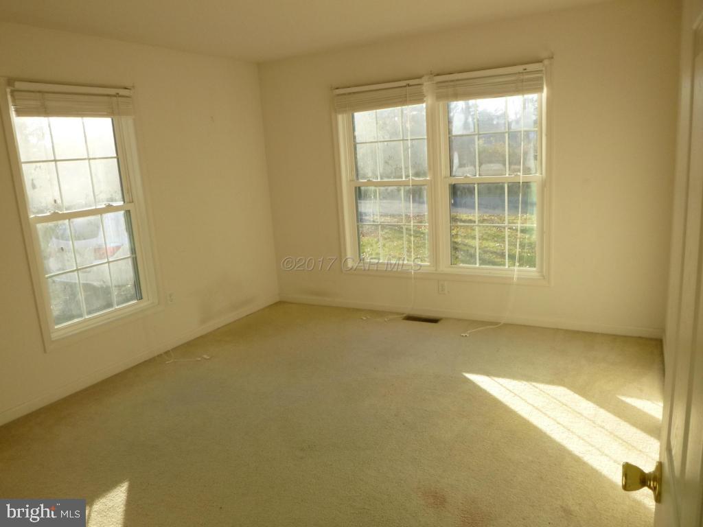 9377 Stage Road Delmar, MD 21875 - Photo 4 of 14