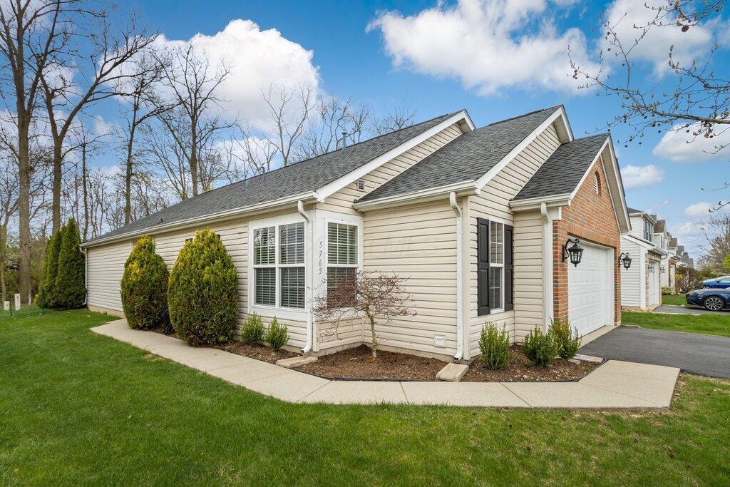5765 Red Sand Road Hilliard, OH 43026 - Photo 2 of 32 5765 Red Sand Road-2.jpg-SMALL