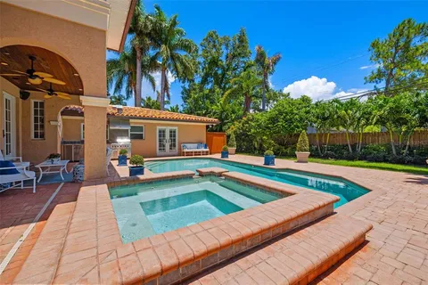 $2,250,000 | 1124 Seville Lane Northeast, St. Petersburg, FL 33704