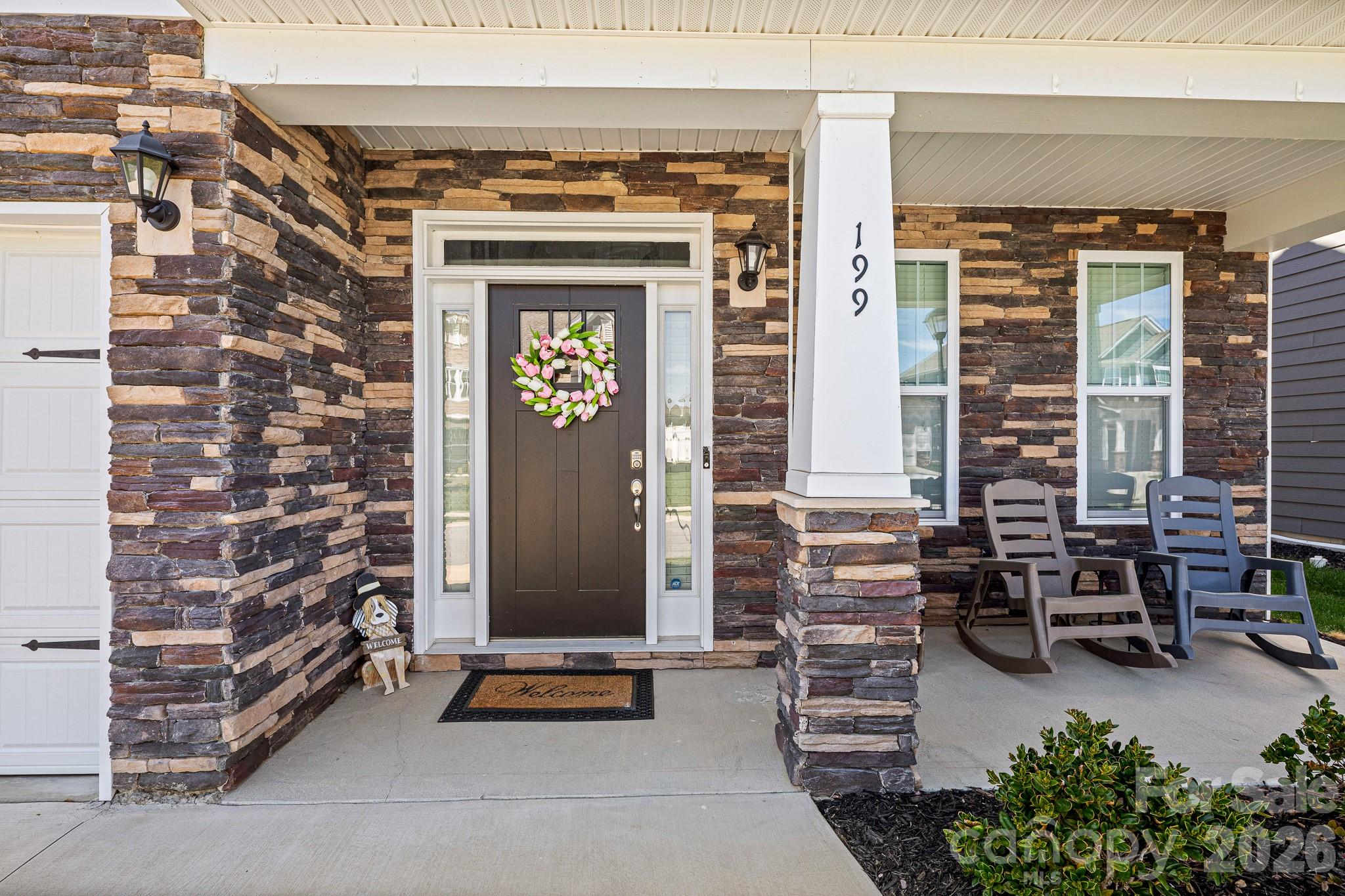 199 Fox Cove Road Hendersonville, NC 28792 - Photo 3 of 48
