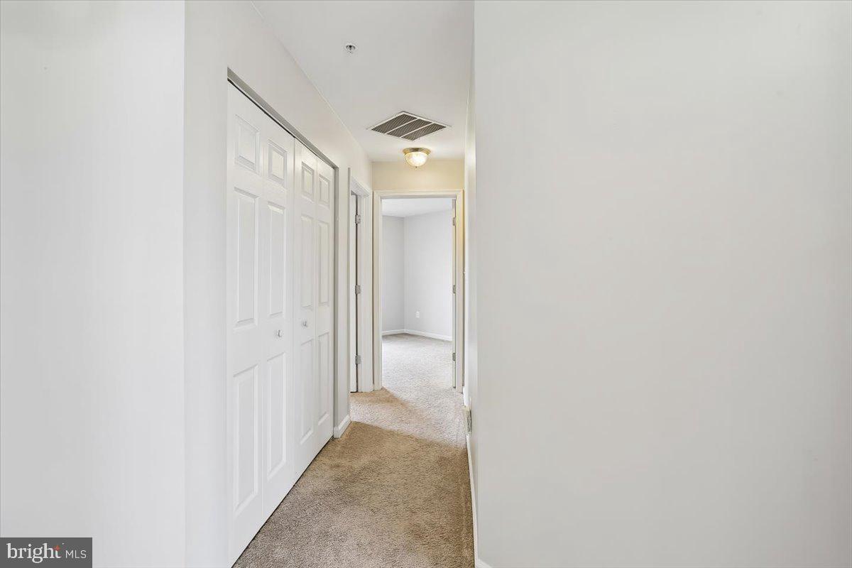723 Main Street, Unit 723B Gaithersburg, MD 20878 - Photo 24 of 70 Upstairs hallway