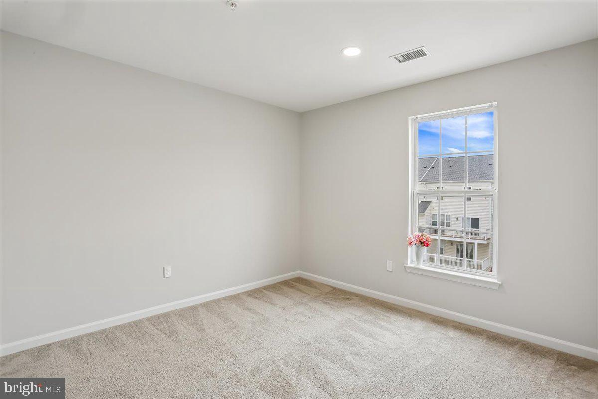 723 Main Street, Unit 723B Gaithersburg, MD 20878 - Photo 28 of 70 Bedroom #3