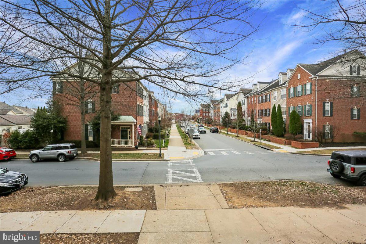 723 Main Street, Unit 723B Gaithersburg, MD 20878 - Photo 38 of 70 Main Street - view from front steps