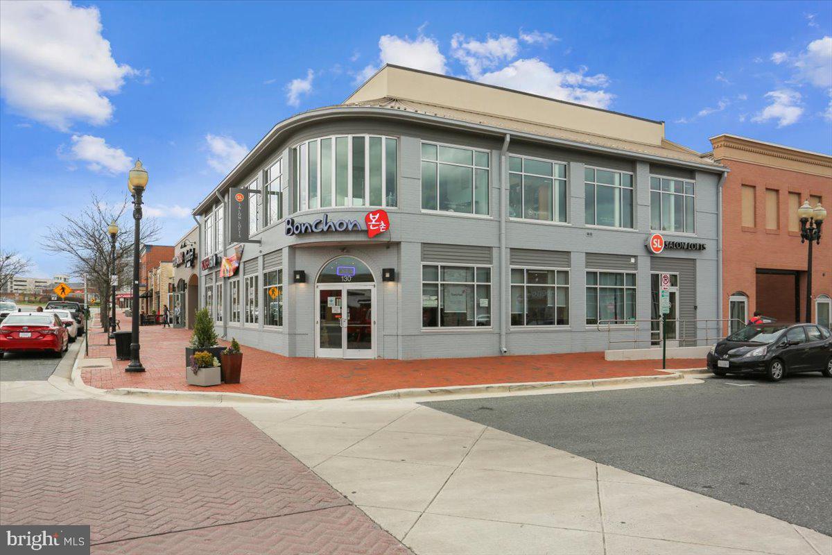 723 Main Street, Unit 723B Gaithersburg, MD 20878 - Photo 48 of 70 Retail & Restaurants in your new neighborhood!