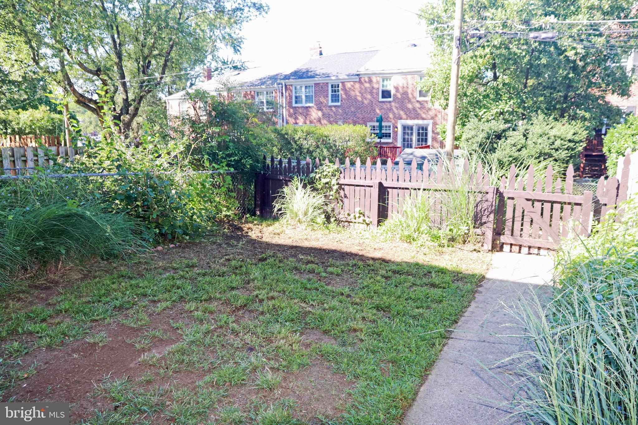 106 Brandon Road Baltimore, MD 21212 - Photo 34 of 35 Back yard