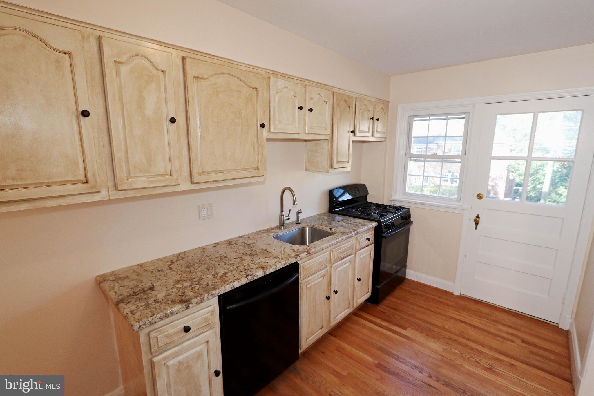 106 Brandon Road Baltimore, MD 21212 - Photo 10 of 35 Kitchen