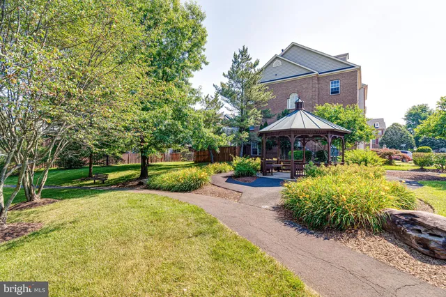 $3,700 | 12587 Birkdale Way, Fairfax, VA 22030