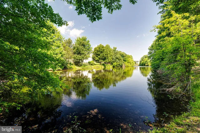 $3,700 | 12587 Birkdale Way, Fairfax, VA 22030