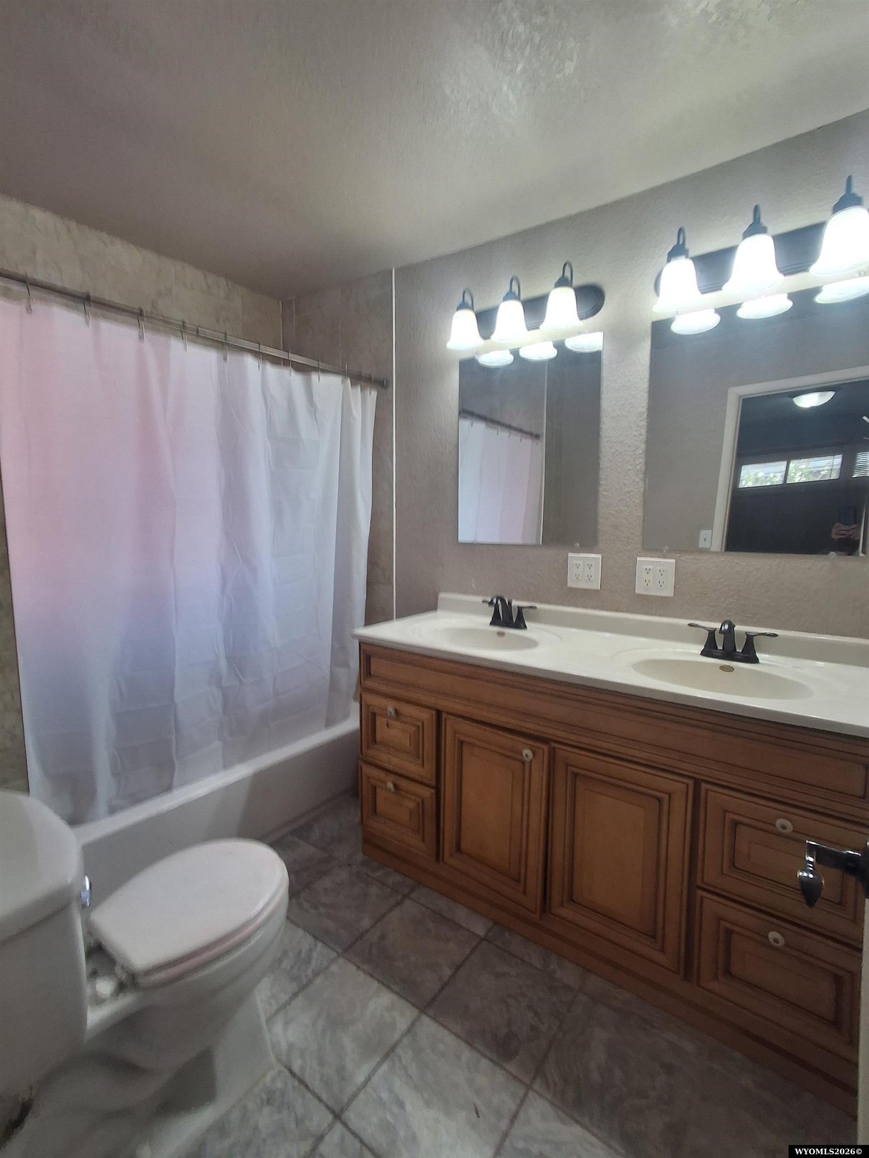 1332 Country Club Road Casper, WY 82609 - Photo 13 of 16