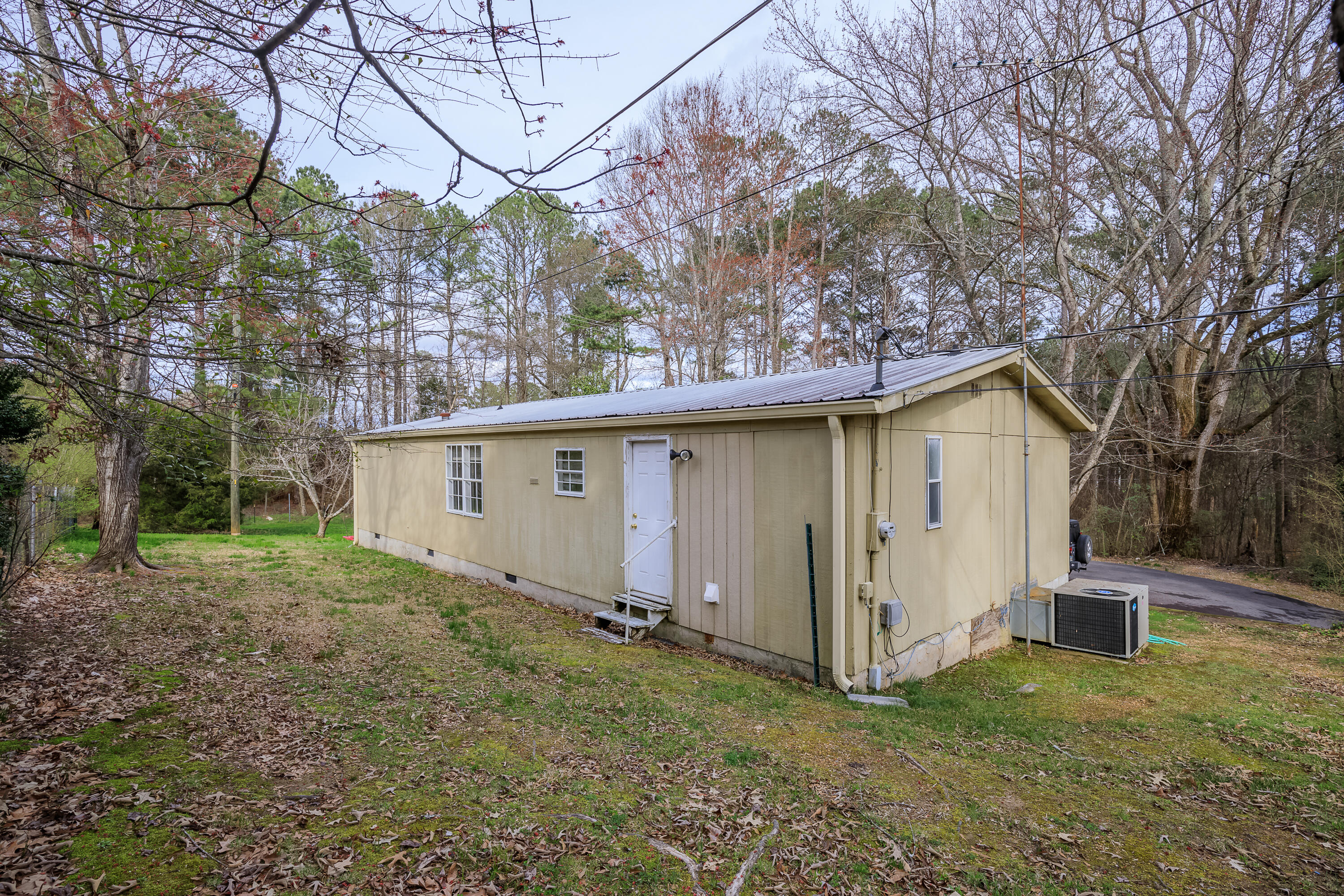 106 Daffron Road Ringgold, GA 30736 - Photo 5 of 19 8