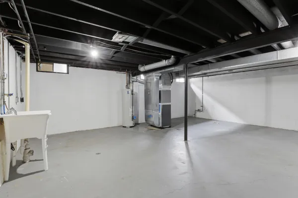 $2,395 | 41427 Larimore Lane, Canton, MI 48187