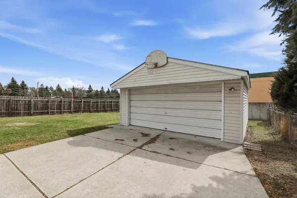 $2,395 | 41427 Larimore Lane, Canton, MI 48187