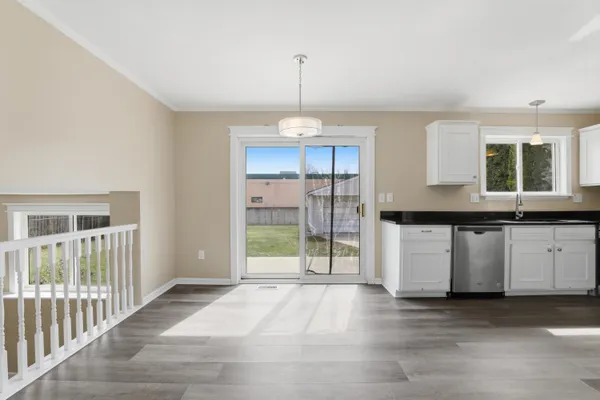 $2,395 | 41427 Larimore Lane, Canton, MI 48187