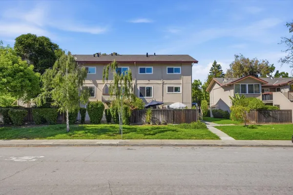 $775,000 | 701 North Rengstorff Avenue, Unit 6, Mountain View, CA 94043