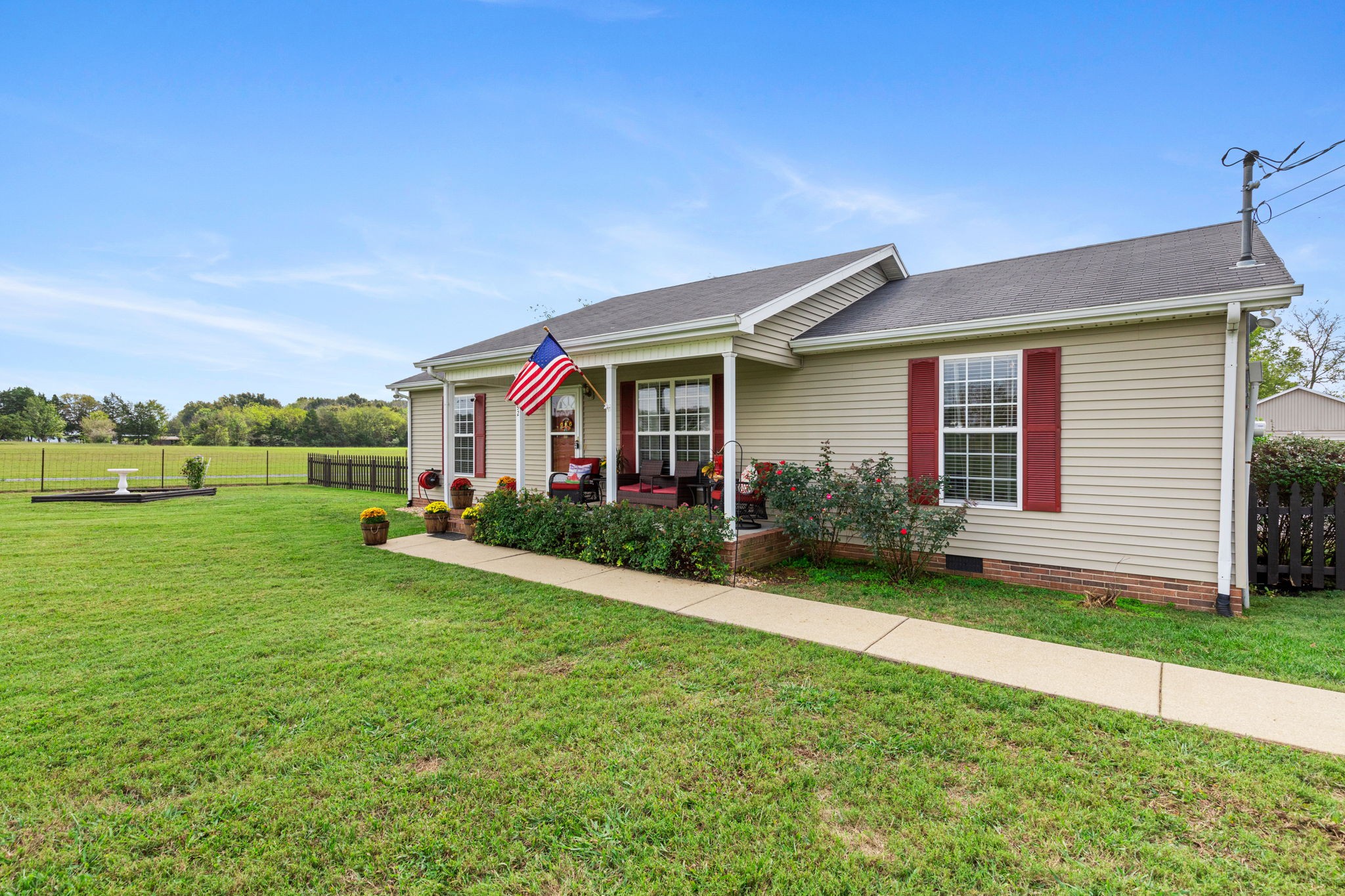 292 Cartwright Road Shelbyville, TN 37160 - Photo 28 of 28 Schedule a showing today! 292 Cartwright Rd Shelbyville, TN 37160