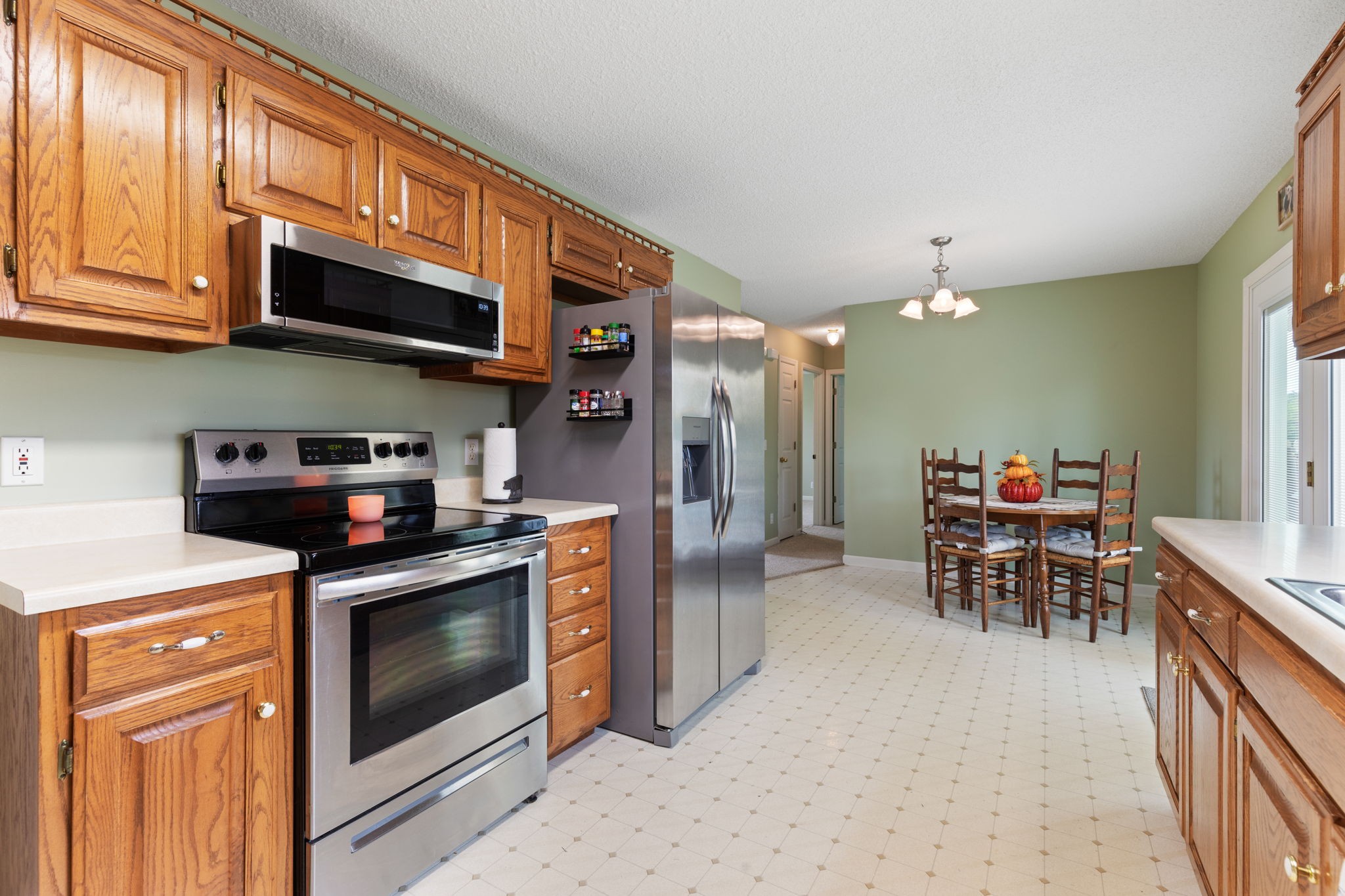 292 Cartwright Road Shelbyville, TN 37160 - Photo 8 of 28 With an abundance of cabinets, it provides ample storage space to keep everything neatly organized. 292 Cartwright Rd Shelbyville, TN 37160
