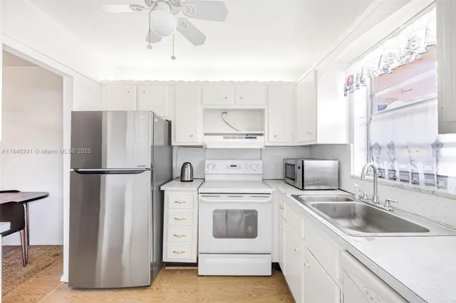 $210,000 | 5300 Washington Street, Unit Q207, Hollywood, FL 33021