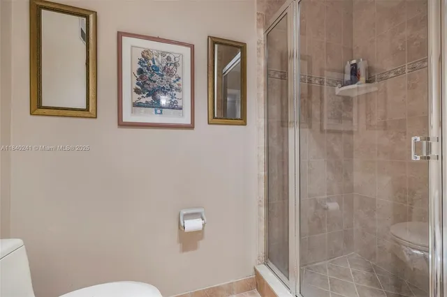 $210,000 | 5300 Washington Street, Unit Q207, Hollywood, FL 33021