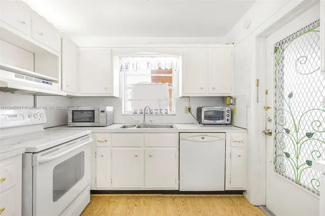 $210,000 | 5300 Washington Street, Unit Q207, Hollywood, FL 33021