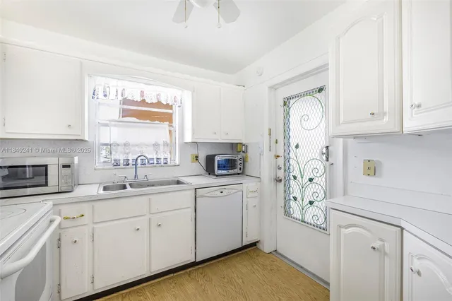 $210,000 | 5300 Washington Street, Unit Q207, Hollywood, FL 33021