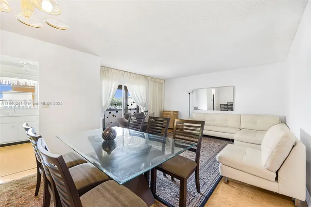 $210,000 | 5300 Washington Street, Unit Q207, Hollywood, FL 33021