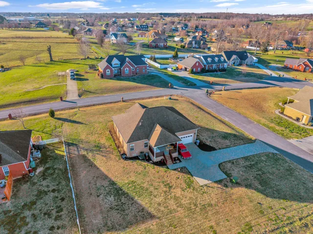 $320,000 | 3 Weatherby Drive, Fayetteville, TN 37334