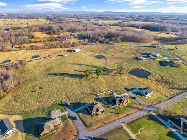 $320,000 | 3 Weatherby Drive, Fayetteville, TN 37334