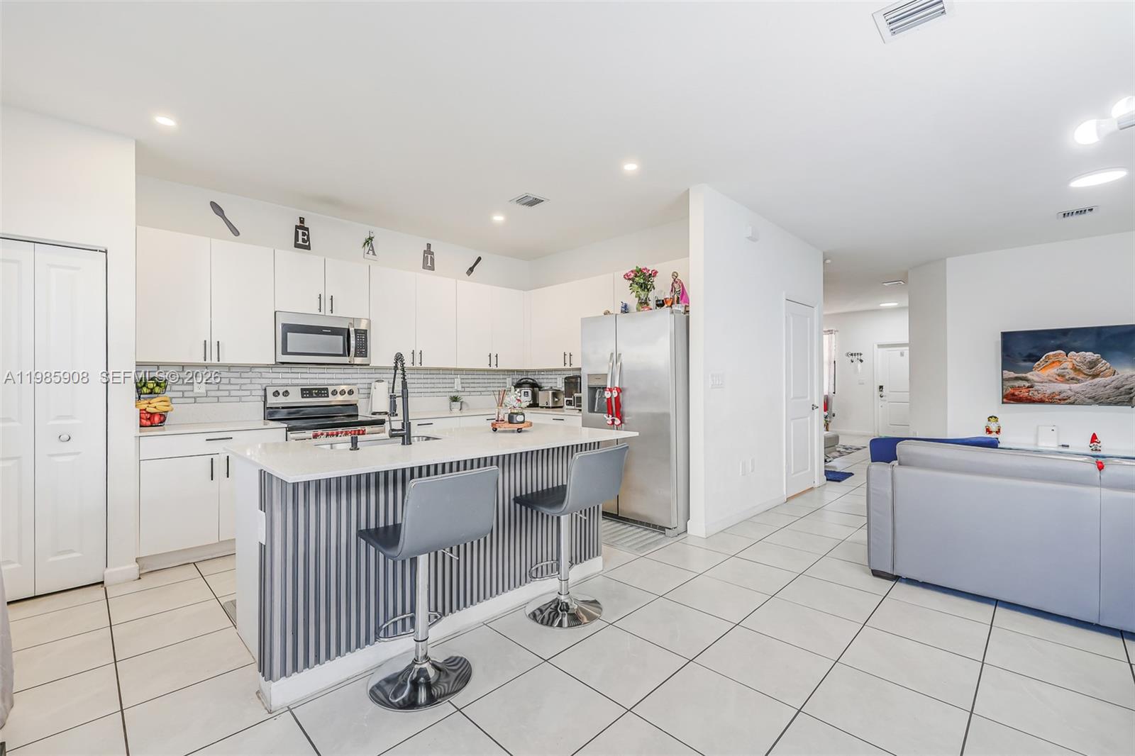 11907 Southwest 247th Terrace Homestead, FL 33032 - Photo 9 of 36