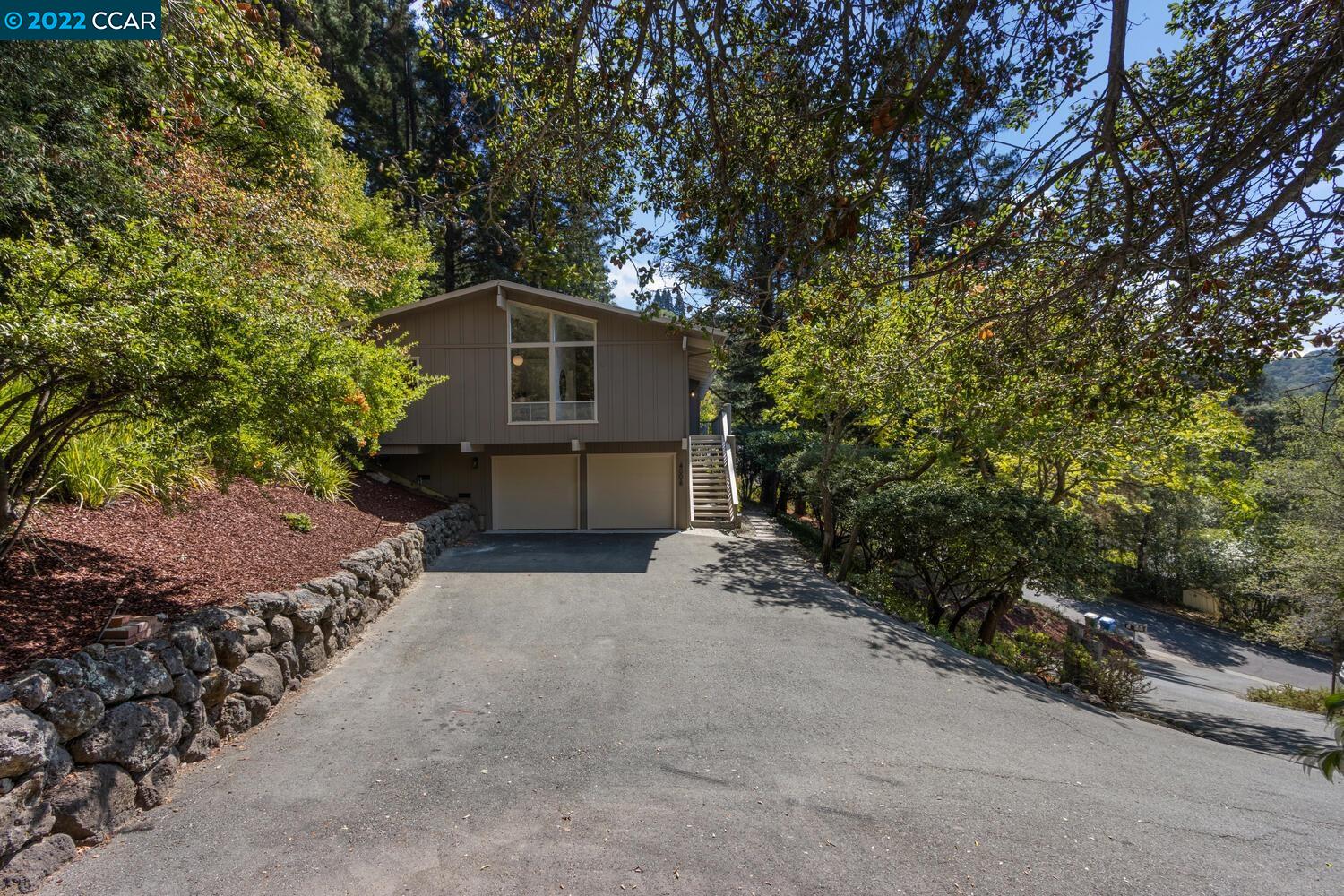 4006 Woodside Court, Lafayette, CA 94549 Compass