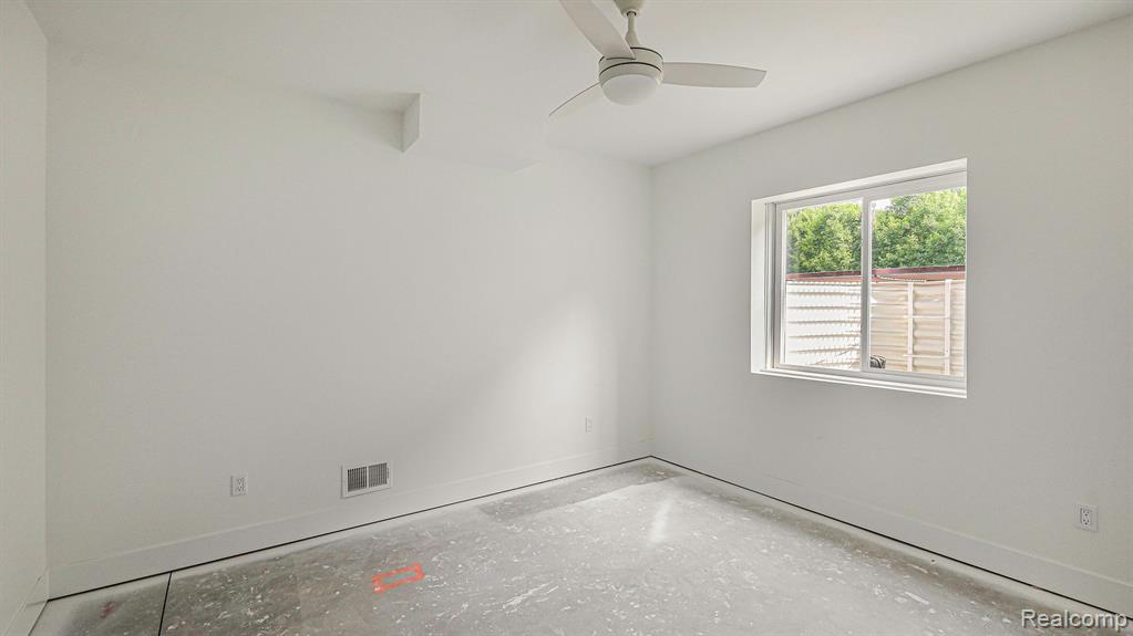 6115 Sheldon Road Rochester Hills, MI 48306 - Photo 11 of 36