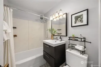 $1,690 | 1800 Taylor Avenue North, Unit 1, Seattle, WA 98109