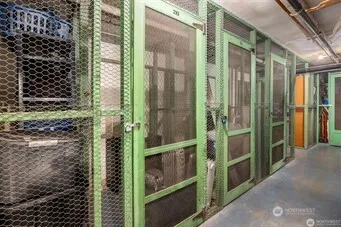 $1,690 | 1800 Taylor Avenue North, Unit 1, Seattle, WA 98109