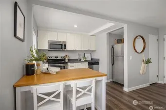 $1,690 | 1800 Taylor Avenue North, Unit 1, Seattle, WA 98109