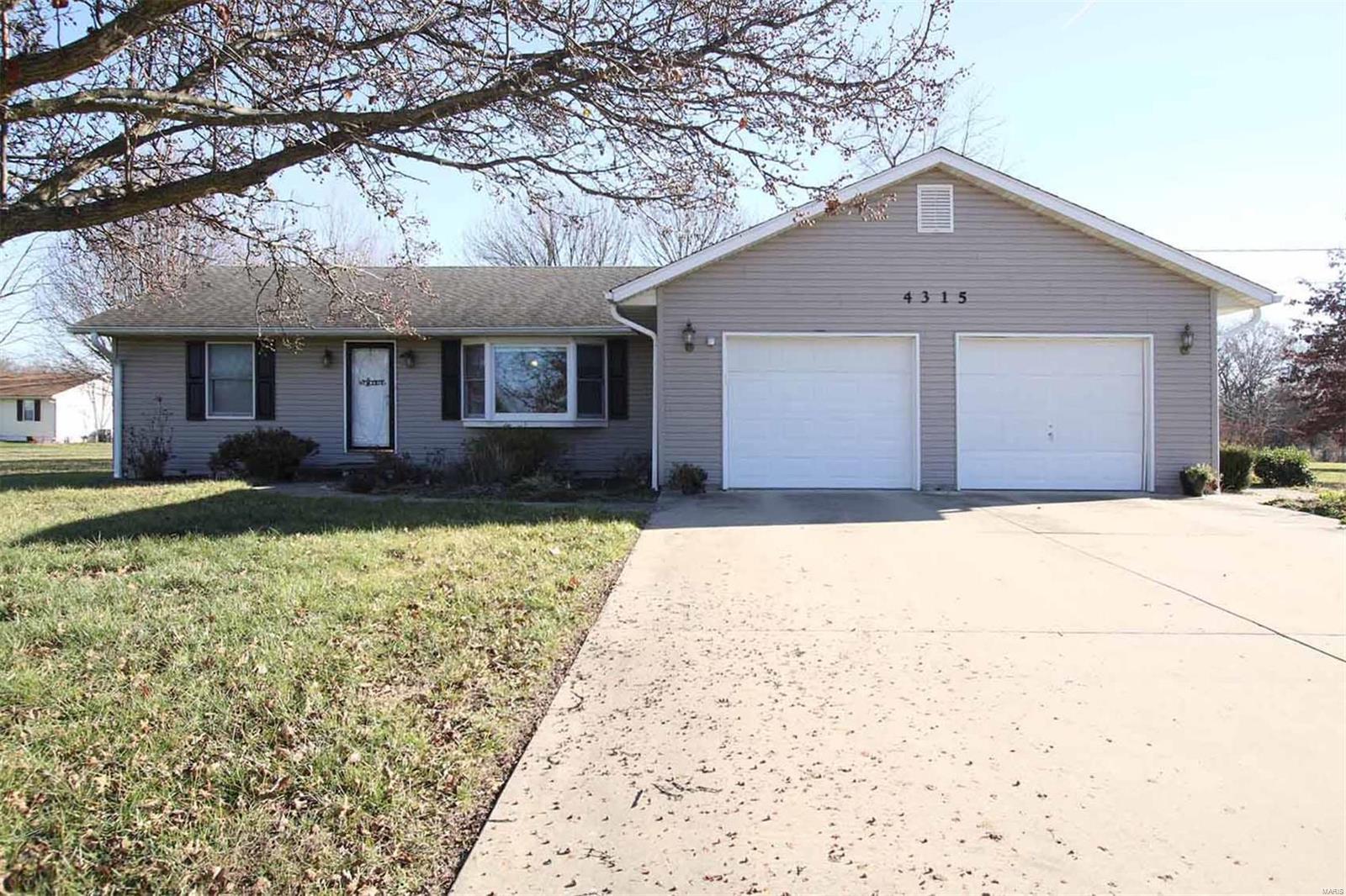 4315 Fosterburg Road Alton, IL 62002 - Photo 1 of 29