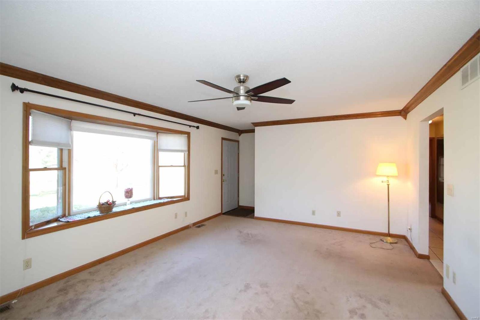 4315 Fosterburg Road Alton, IL 62002 - Photo 11 of 29