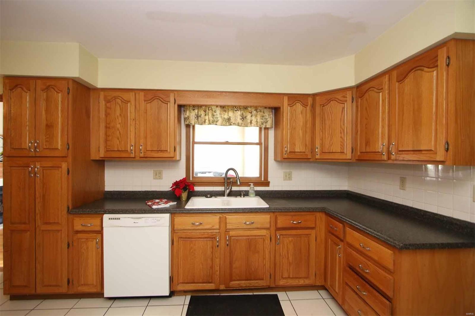 4315 Fosterburg Road Alton, IL 62002 - Photo 17 of 29