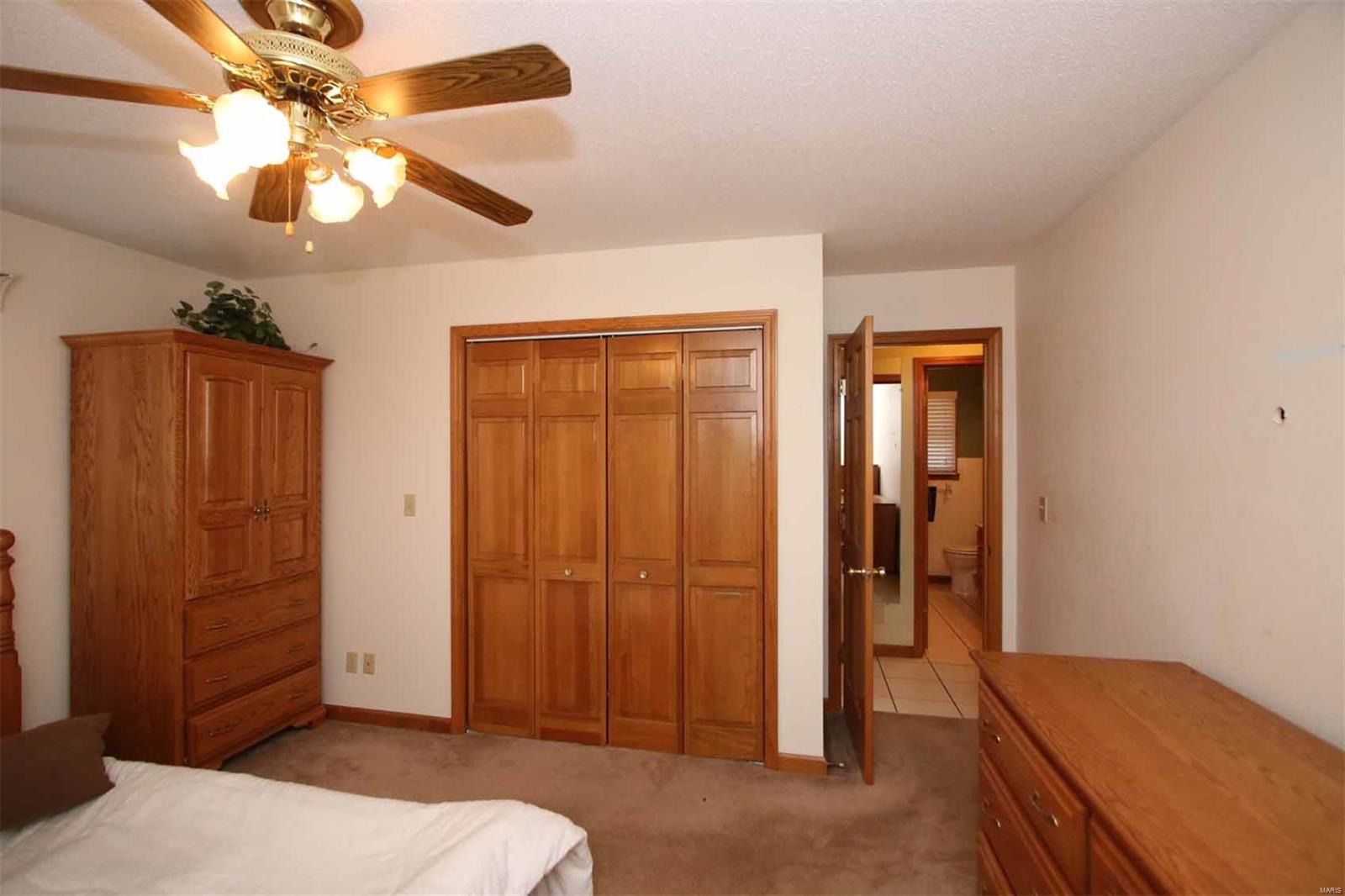 4315 Fosterburg Road Alton, IL 62002 - Photo 21 of 29