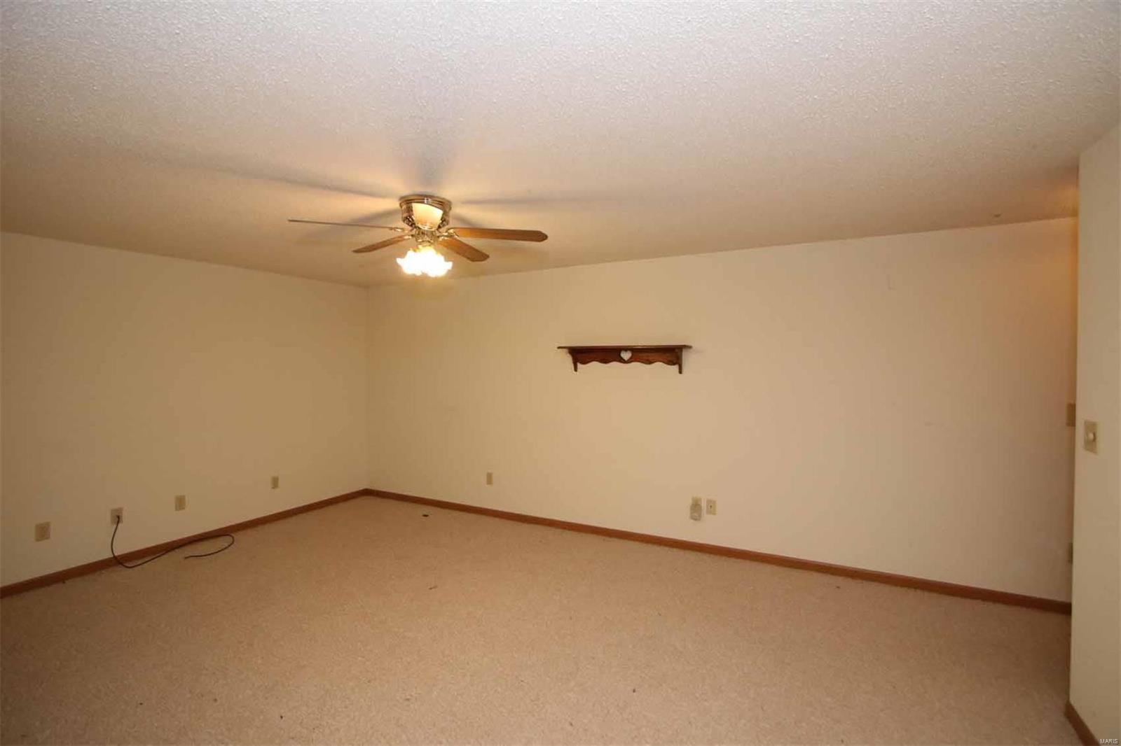 4315 Fosterburg Road Alton, IL 62002 - Photo 26 of 29
