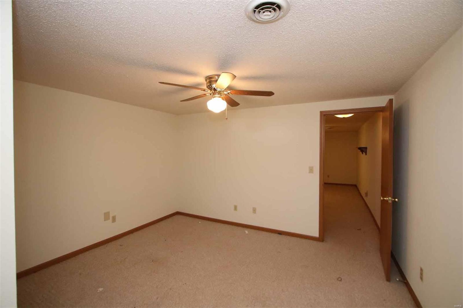 4315 Fosterburg Road Alton, IL 62002 - Photo 27 of 29