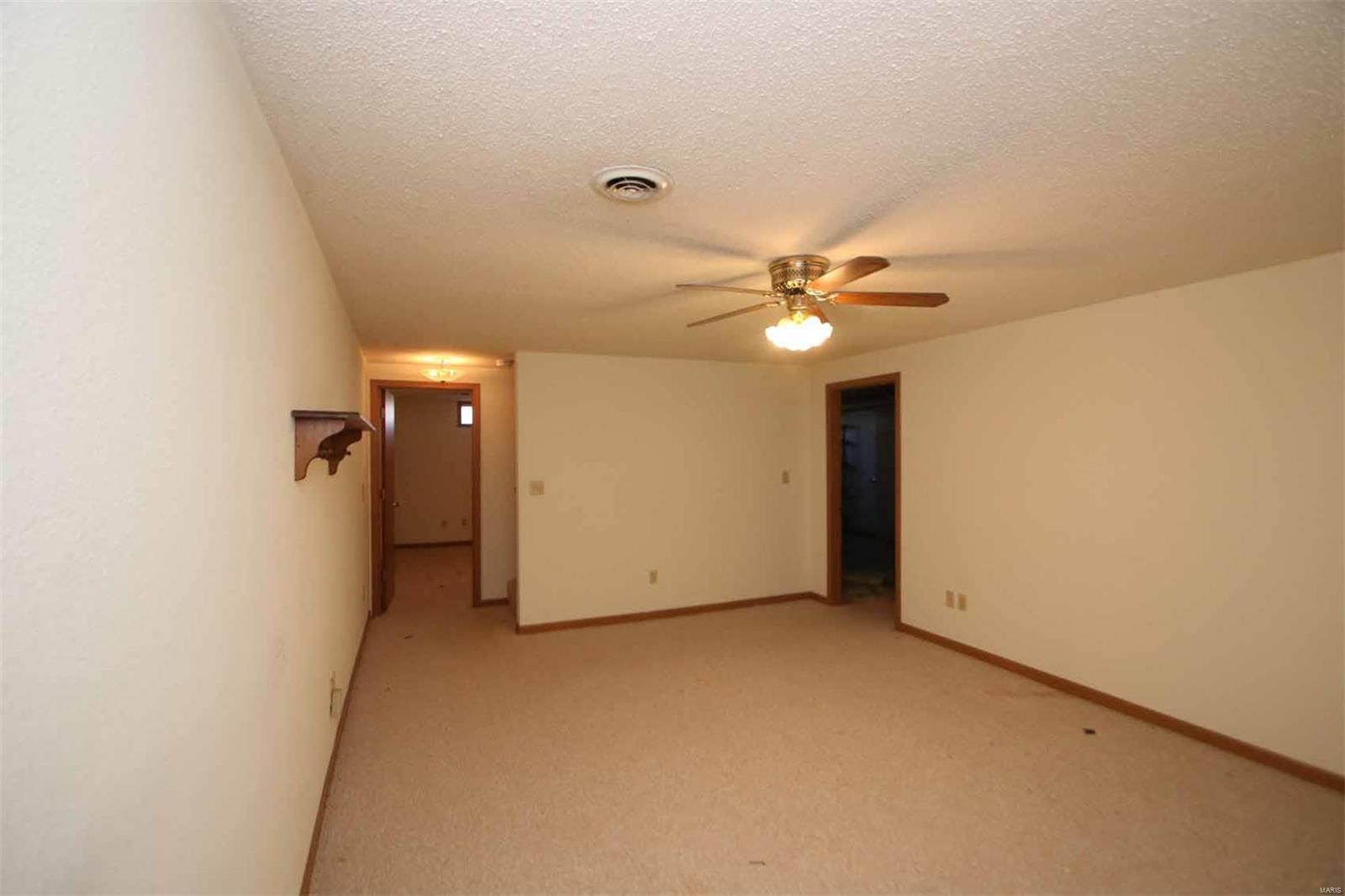 4315 Fosterburg Road Alton, IL 62002 - Photo 28 of 29