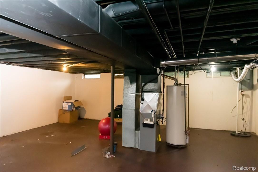 15781 Colbert Street Romulus, MI 48174 - Photo 21 of 21 21-Basement with a lot of Opportunity!.jpg